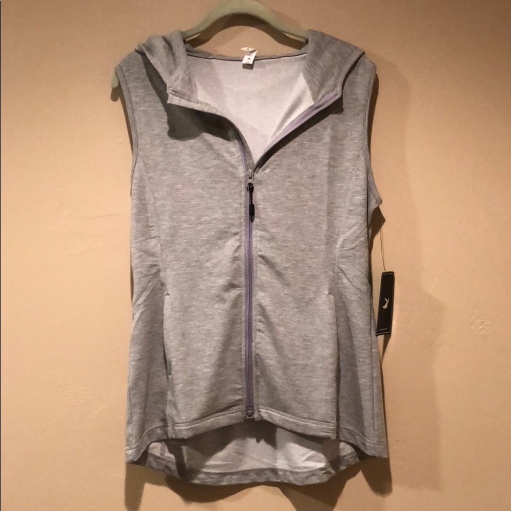 Glydera Athletic hooded vest